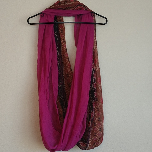 Aztec Print Infinity Scarf Set - Picture 2 of 5